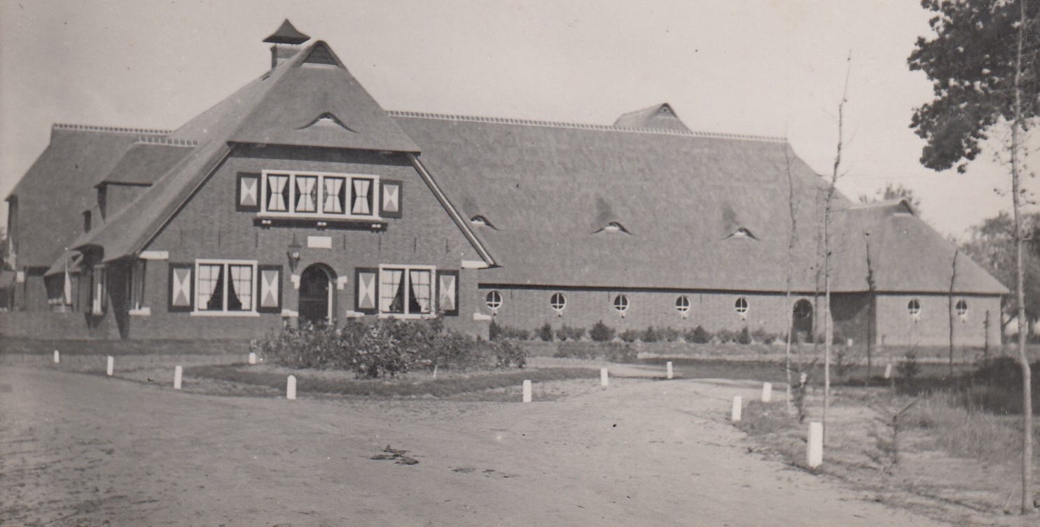 Plaatje bij verhaal: boerderij_de_oude_mars_in_zwolle_kort_na_de_bouw_1938_0.jpg