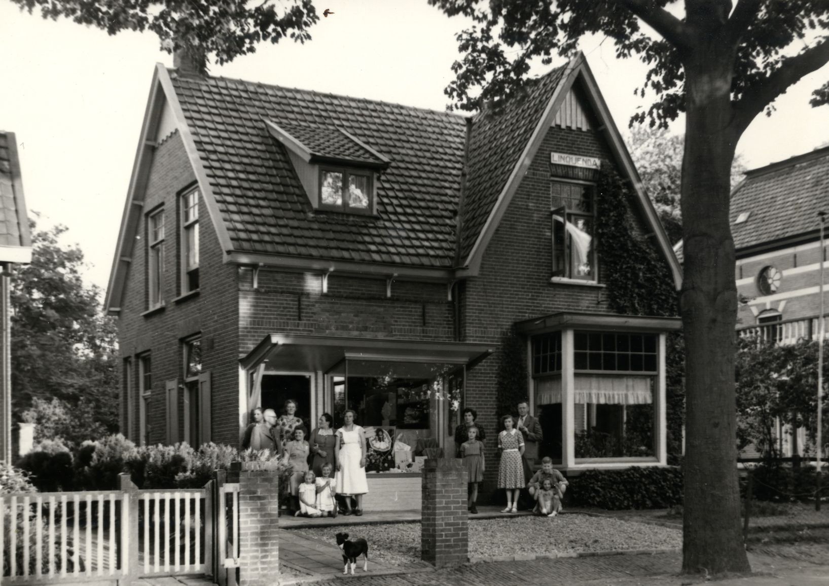 Plaatje bij verhaal: wk_23_1952-07-05het_handwerkhuis_margit_forisz_rijssensestraat_33_1.jpg