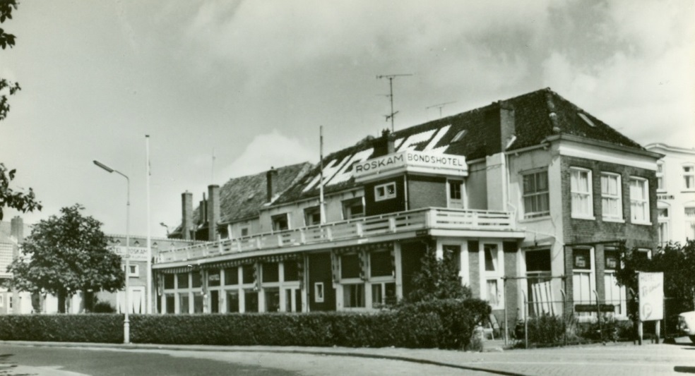 Plaatje bij verhaal: zwartsluis_-_hotel_roskam_ca._1959_1.jpg