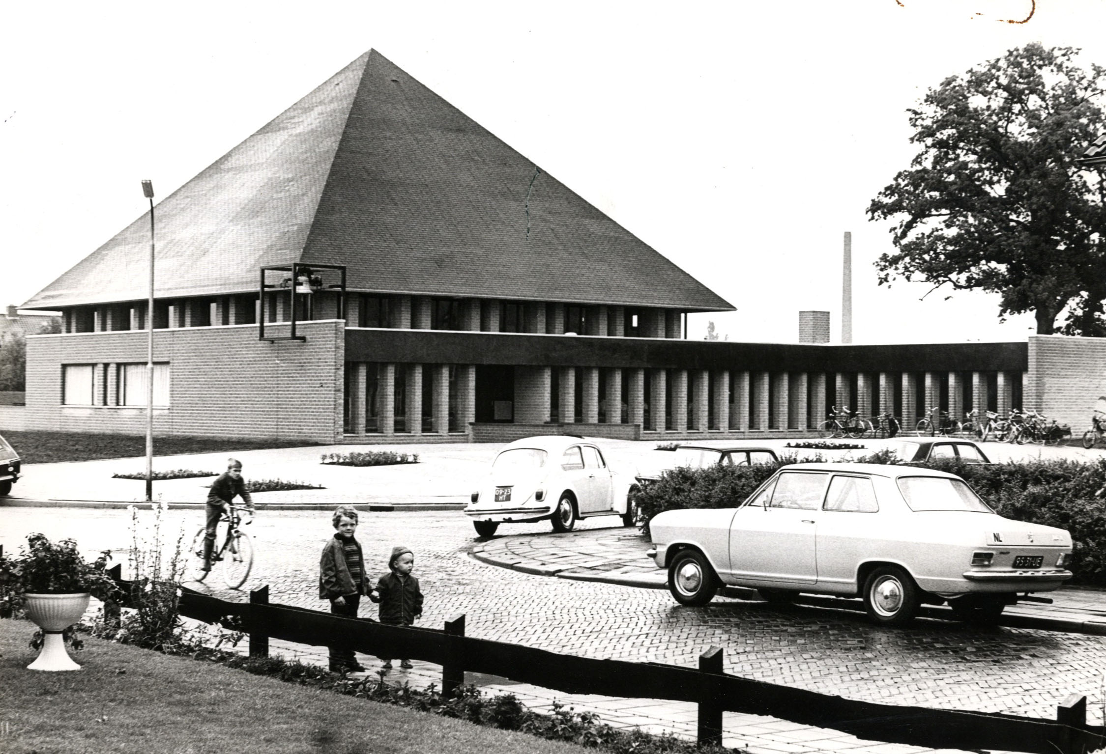 Plaatje bij verhaal: Wk 47.21 1972-06-23 NH Taborkerk Jacobsonstraat 8a,.jpg