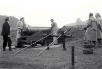 Bekijk detail van "Excursie van de heemkunde naar Naarden 1984: <span class="highlight">vesting</span> Naarden."