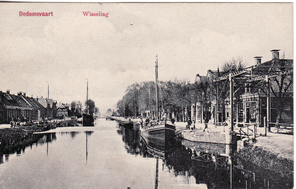Bekijk detail van "GH05366: Zicht in de Wisseling, vanaf de brug over de Kalkwijk (nu Julianastraat) in Dedemsvaart."
