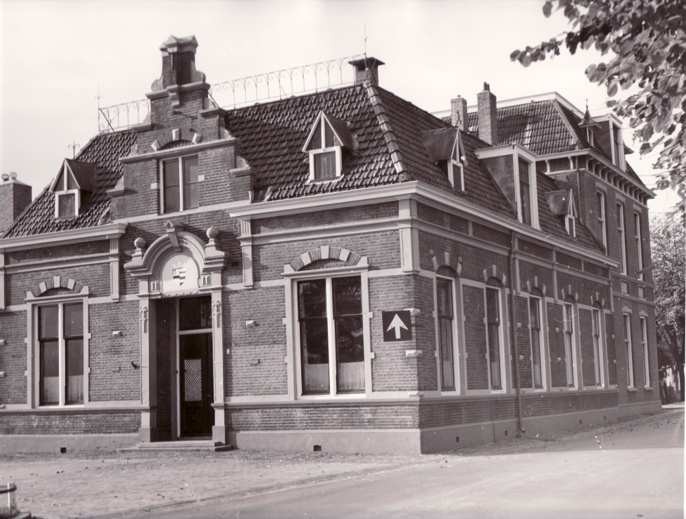 Bekijk detail van "GH05508: Het voormalige Gemeentehuis van het Ambt Hardenberg."