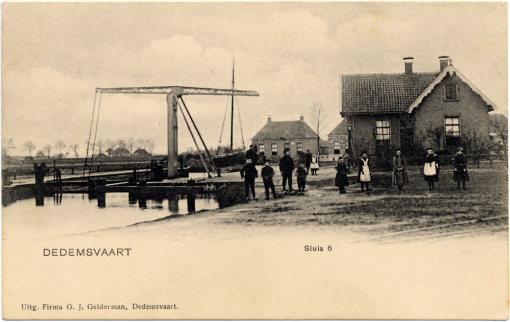 Bekijk detail van "GH02940: De Ophaalbrug over het kanaal 'De Dedemsvaart', ter hoogte van Sluis VI in  Dedemsvaart."