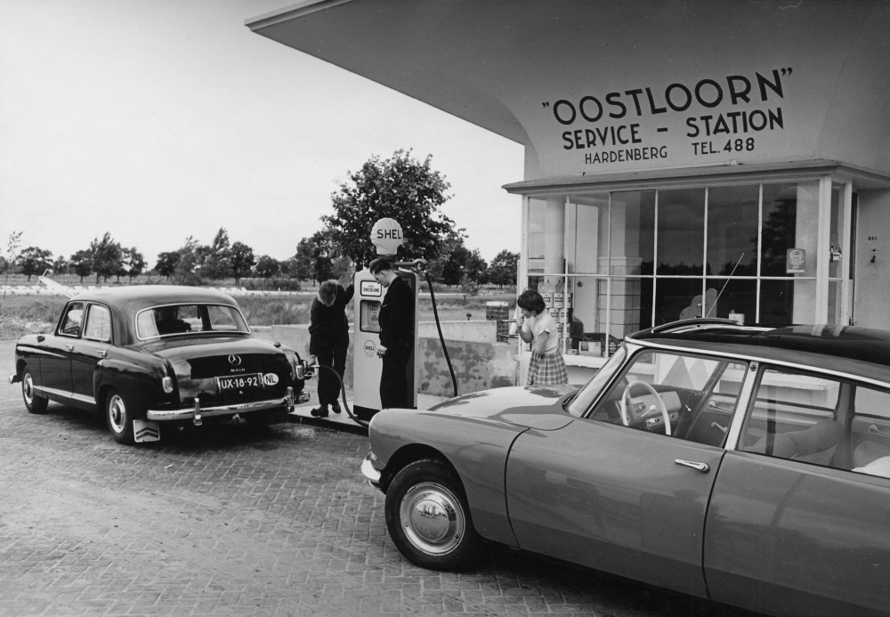 Bekijk detail van "GH01334: Shell Tankstation Oostloorn in Heemse."