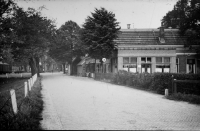 Bekijk detail van "GH00132: Café Koeslag (voormalige herberg de Rustenbergh) aan de Hessenweg in Heemse."