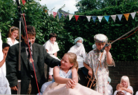Bekijk detail van "Festiviteiten t.g.v. het 60-jarig jubileum van de Scheepersschool: kinderen voeren de musical “Zeg eens Aaaa” op."