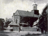 Bekijk detail van "Pleintje <span class="highlight">Bergstraat</span> met put en N.H. Kerk."