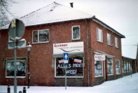 Bekijk detail van "Meubelzaak Groener sluit haar deuren."