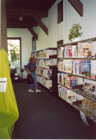Bekijk detail van "De jeugdstudieshoek in de bibliotheek Ootmarsum."