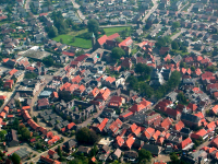 Bekijk detail van "Luchtfoto van de kern van Ootmarsum met het karakteristieke ronde stratenplan."