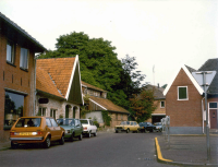 Bekijk detail van "Doorkijkje van de Schiltstraat richting Westwal."