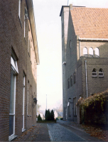 Bekijk detail van "De <span class="highlight">Kloosterstraat</span> met doorkijk naar de Cellenkamp."