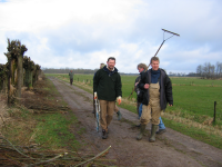 Bekijk detail van "Vrijwilligers en leden van Natuur en Milieu Ootmarsum tijdens een natuurwerkdag in de Ottershagen."