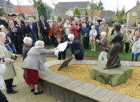 Bekijk detail van "De heringerichte Kloostertuin officieel geopend."