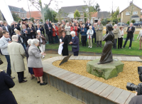 Bekijk detail van "De heringerichte Kloostertuin officieel geopend."