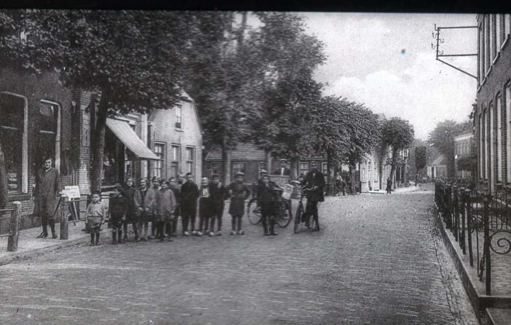 Bekijk detail van "HV06300: De Voorstraat in Hardenberg"