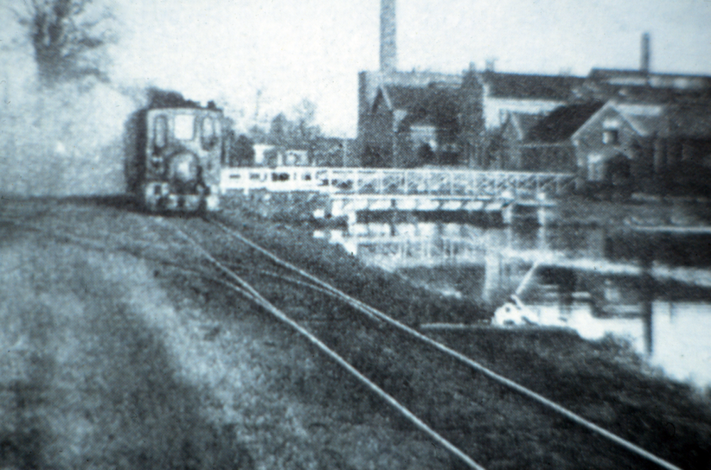 Bekijk detail van "HV10246: De Tram in Lutten."