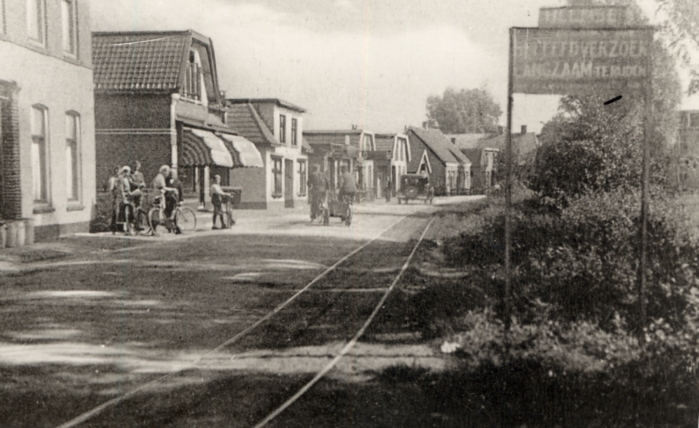 Bekijk detail van "HV14196: Hessenweg in Heemse."