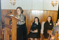 Bekijk detail van "Afscheid van zuster Rigoberta als directrice van bejaardenhuis Huize Franciscus."