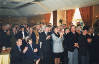 Bekijk detail van "Veel belangstelling tijdens de afscheidsreceptie van pastor Johan Mulder."