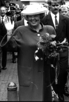 Bekijk detail van "koningin Beatrix bezoekt Ootmarsum."