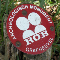 Bekijk detail van "Markering van een grafheuvel door aanduiding “archeologisch monument grafheuvel” door ROB."