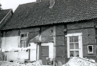 Bekijk detail van "Het Drostenhuis tijdens de restauratie."