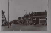 Bekijk detail van "Winkeliers Wierdensestraat"