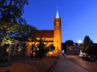 Bekijk detail van "De kloostertoren prachtig verlicht."