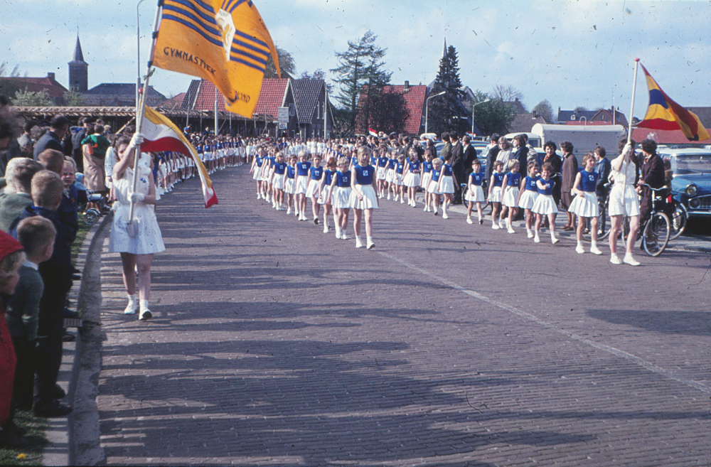 Bekijk detail van "HV100473: Bevrijdingsfeest in <span class="highlight">Hardenberg</span>, 1965."