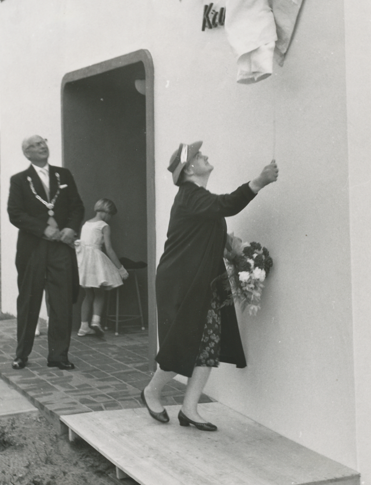 Bekijk detail van "HV07565: De Opening van Sociale Werkplaats 'De Kruzeborg' in Hardenberg."