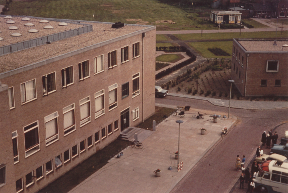 Bekijk detail van "HV07454: Gemeentehuis van Hardenberg en gedeelte politiebureau."