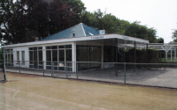 Bekijk detail van "Clubgebouw "'t Kuuperke" van tennisvereniging TCO aan de Gliphak."