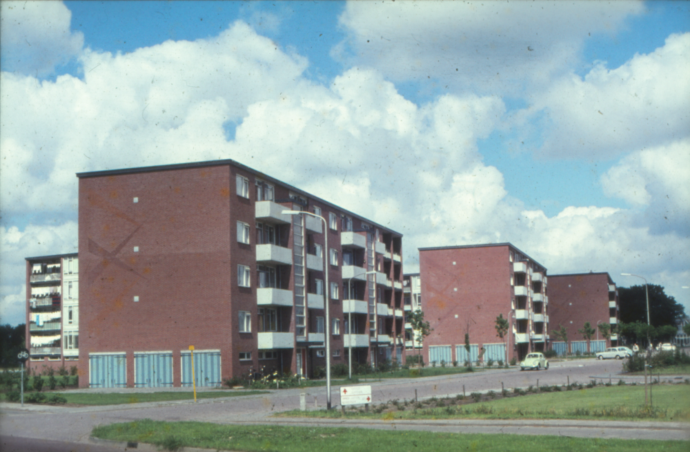 Bekijk detail van "HV101184: Flats '<span class="highlight">Spaanskamp</span>', in Heemse."