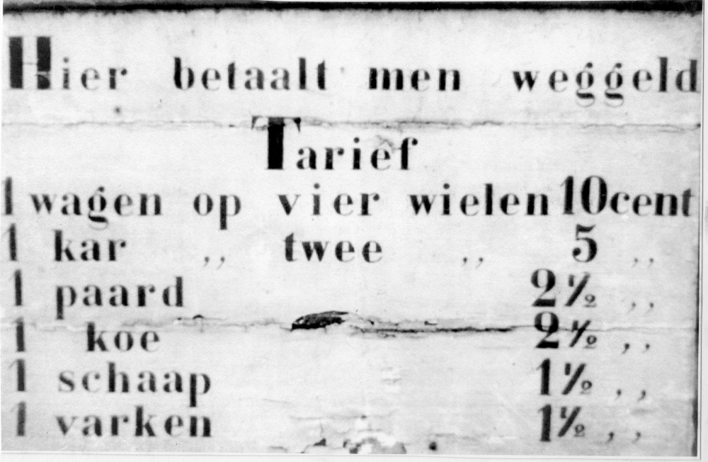 Bekijk detail van "1935 - Tarievenbord van de tol Westerflier"