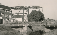 Bekijk detail van "Brug Egbert Gorterstraat"