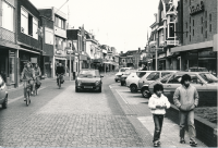 Bekijk detail van "Winkeliers Oranjestraat"