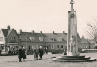 Bekijk detail van "Monument voor de gevallenen 1940-1945"