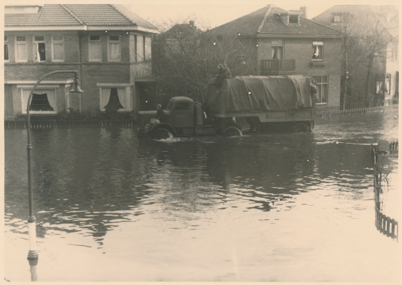 Bekijk detail van "Watersnood in 1946"