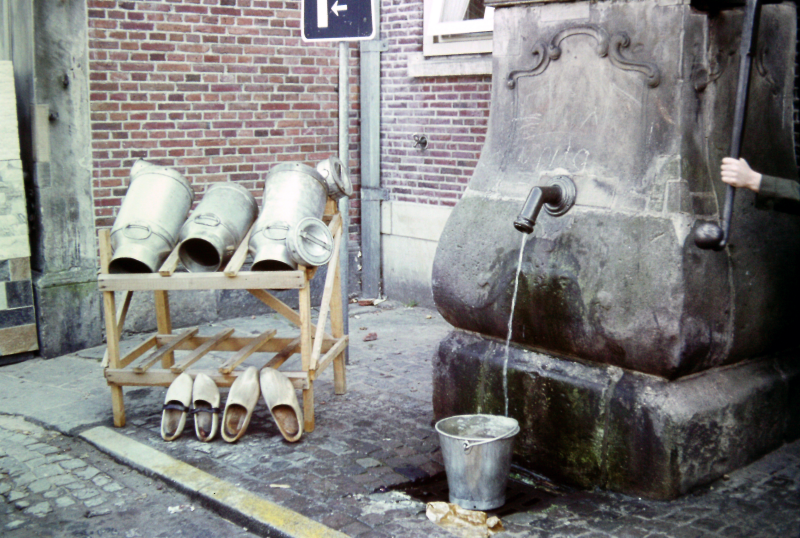 Bekijk detail van "De  stadspomp wordt aangezwengeld tijdens de Siepelmarkt."