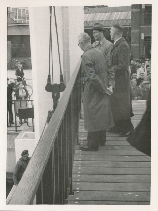 Bekijk detail van "Brug Egbert Gorterstraat"