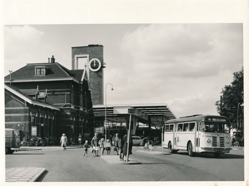 Bekijk detail van "Station <span class="highlight">Almelo</span>"