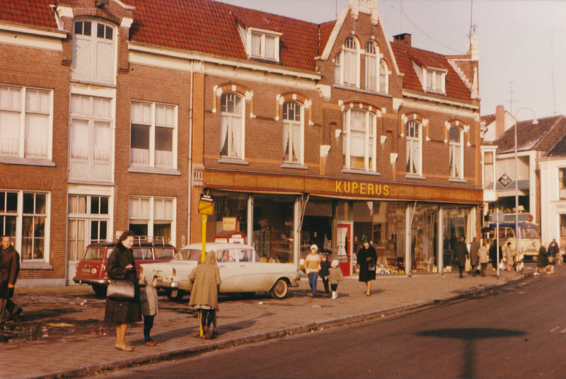 Bekijk detail van "Winkeliers Oude Markt"