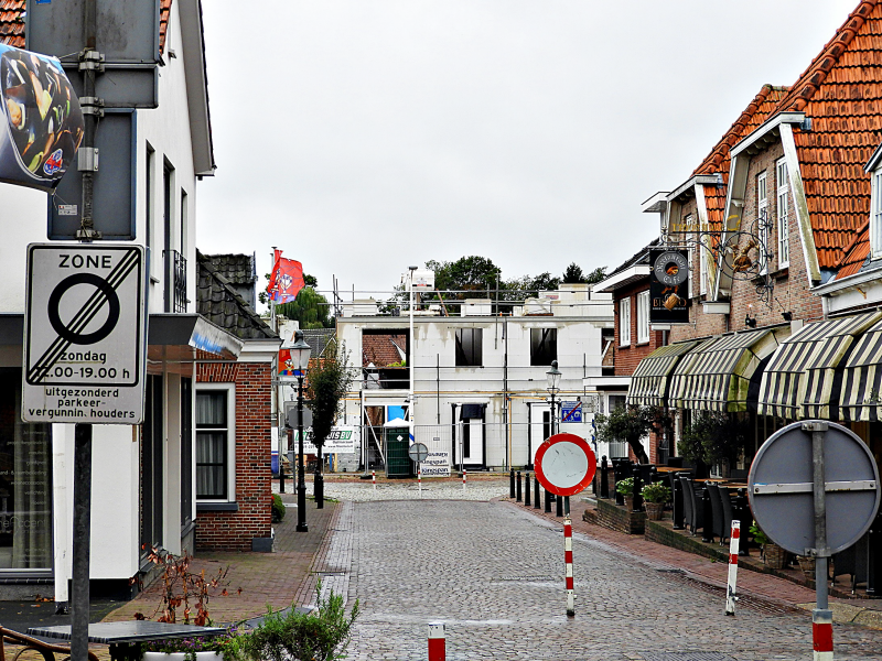 Bekijk detail van "Doorkijk Grotestraat richting voormalig hotel Vos."