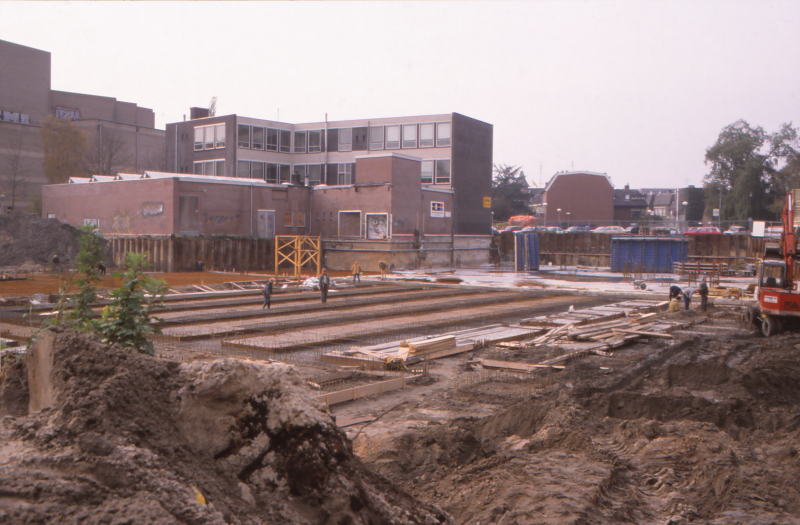 Bekijk detail van "Winkel en wooncentrum De Hagenborgh"