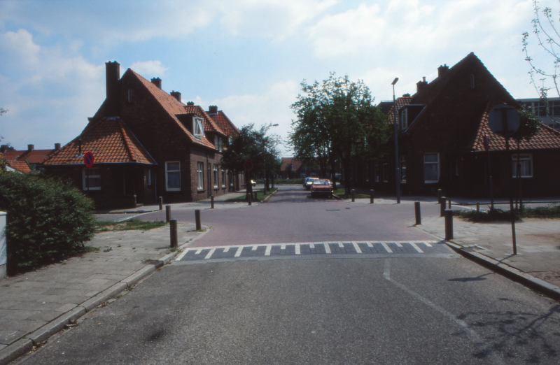 Bekijk detail van "Woningen Veldkersstraat"