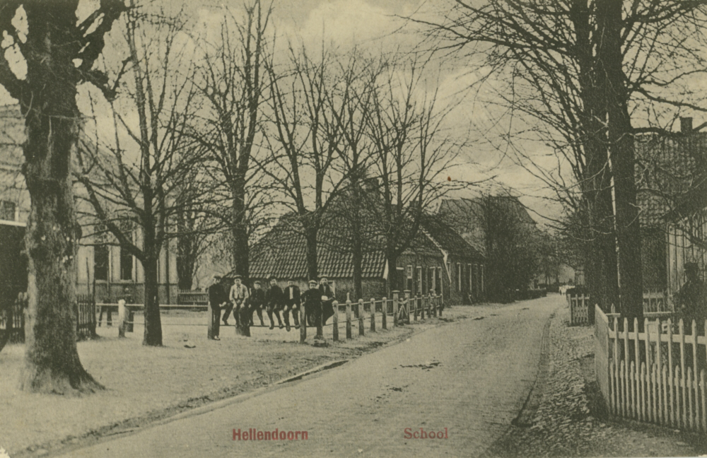 Bekijk detail van "Dorpsstraat Hellendoorn"