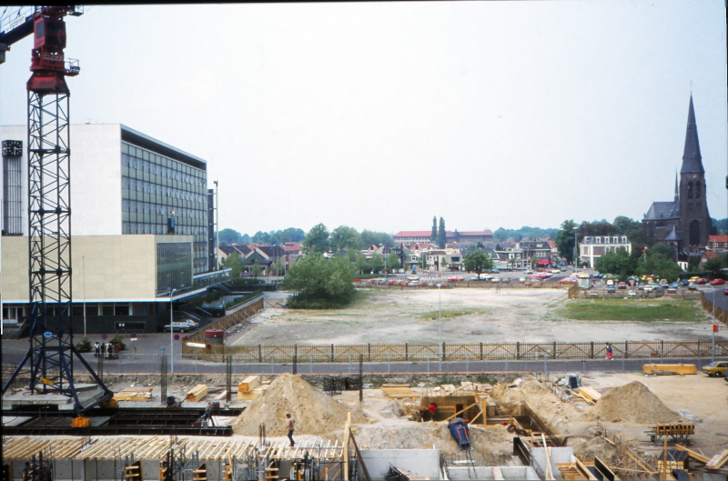 Bekijk detail van "Parkeergarage Stadsbaken P9"