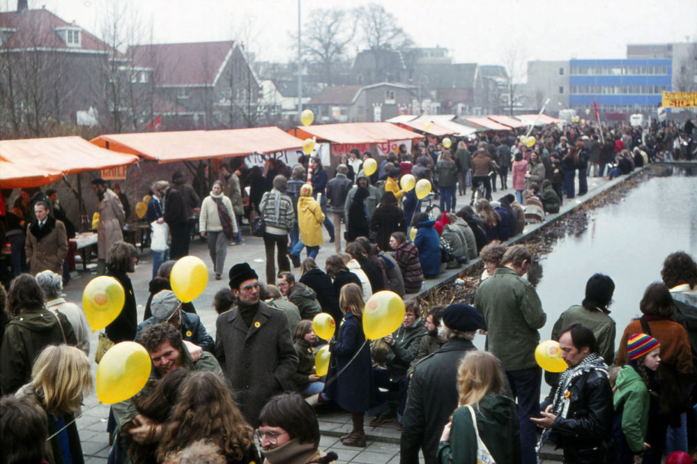 Bekijk detail van "Demonstratie tegen uitbreiding van Urenco Nederland (UCN)"